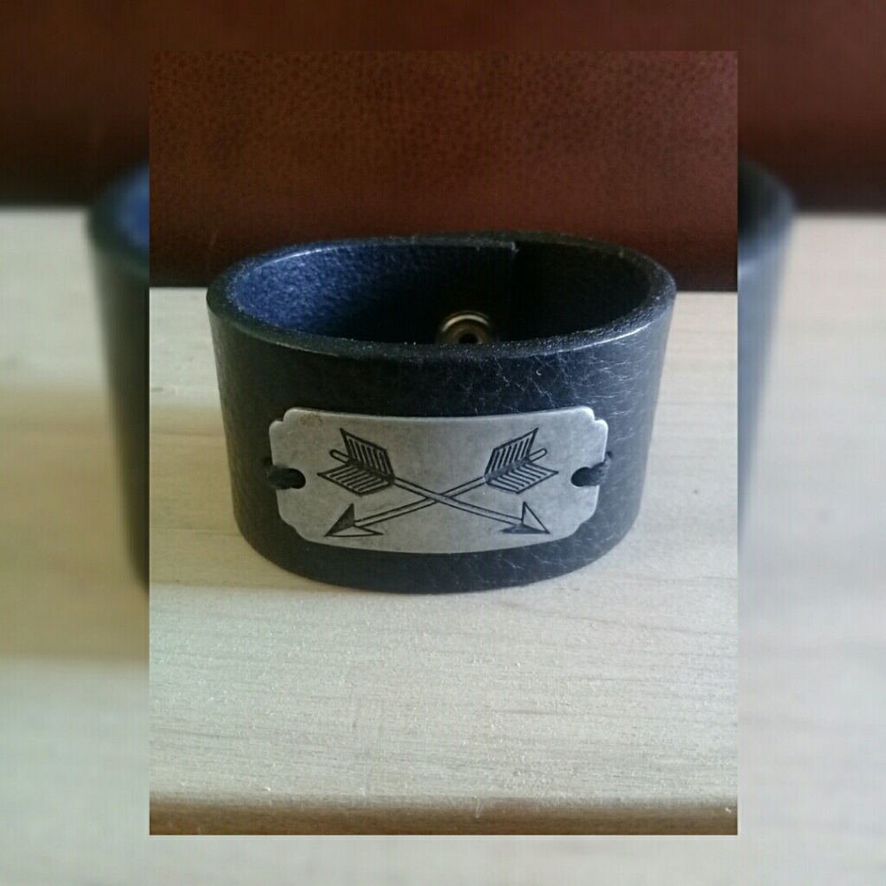 Genuine lether cuff